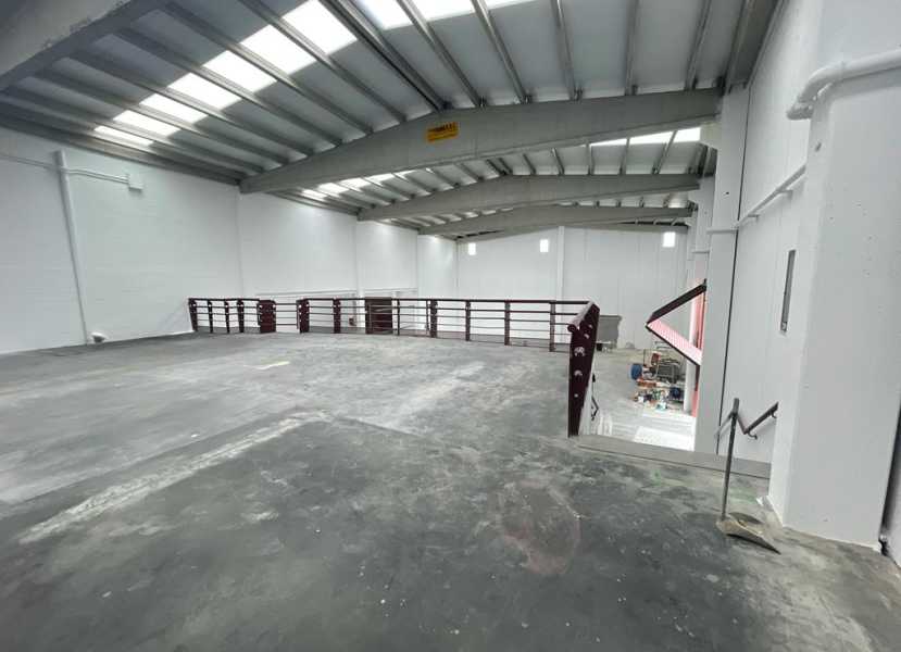 Nave industrial en alquiler en Montcada i Reixac