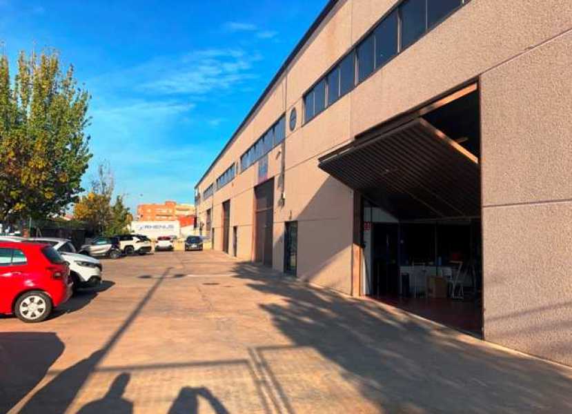 Nave industrial en alquiler en Sant Joan Despí