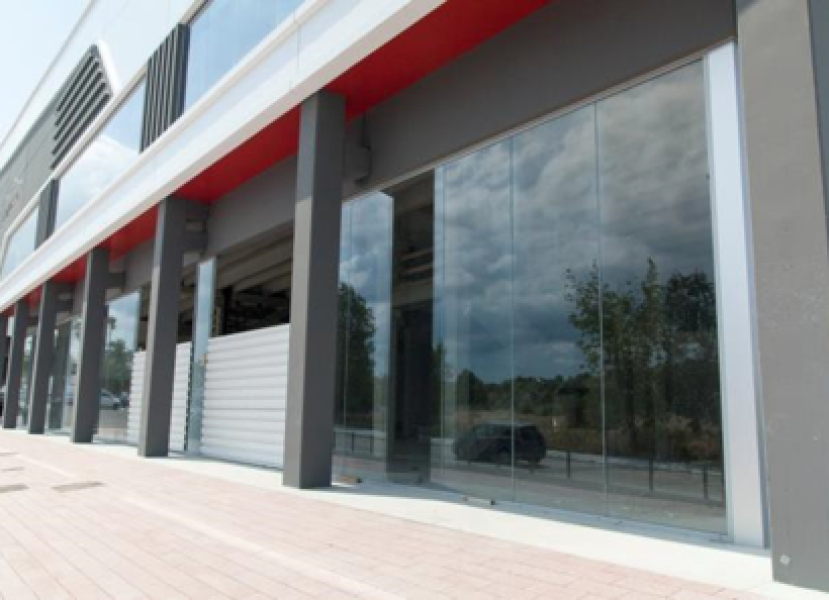 Nave industrial y comercial en venta y alquiler en Terrassa