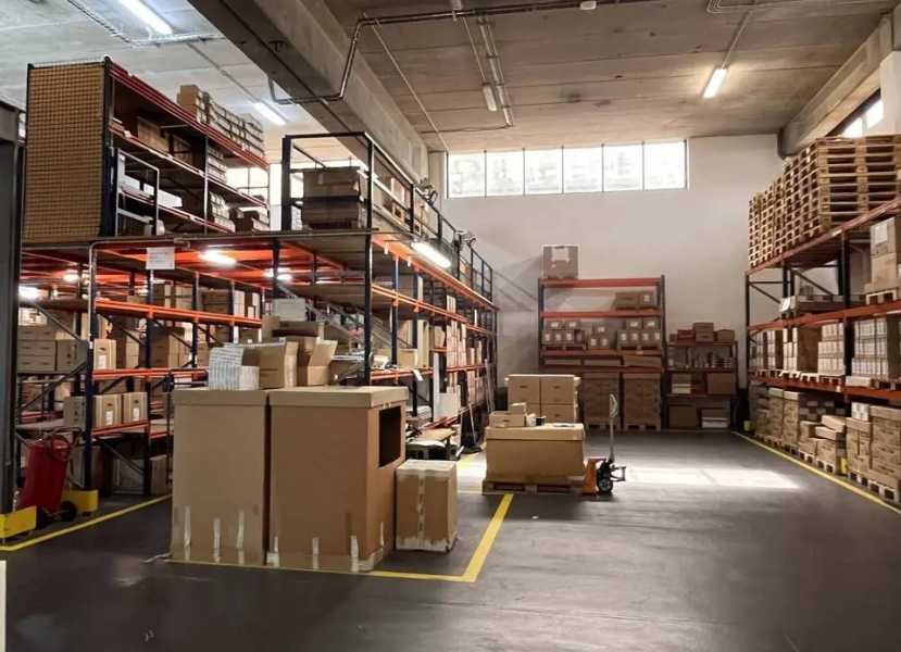 Nave industrial en alquiler en L'Hospitalet de Llobregat