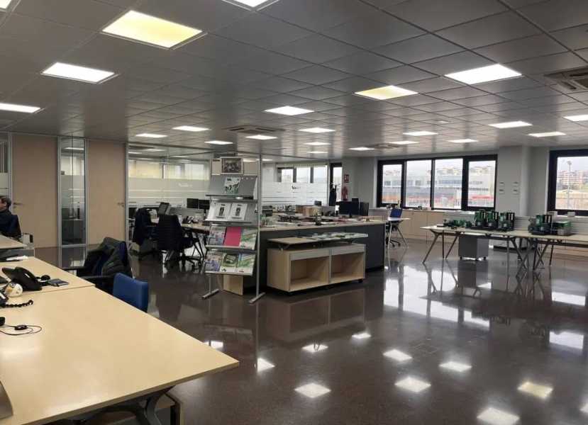 Nave industrial en alquiler en L'Hospitalet de Llobregat
