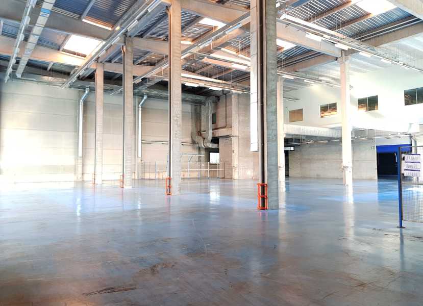 Nave industrial corporativa en venta en Viladecans