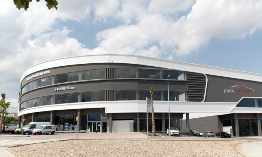 Nave industrial y comercial en venta y alquiler en Terrassa