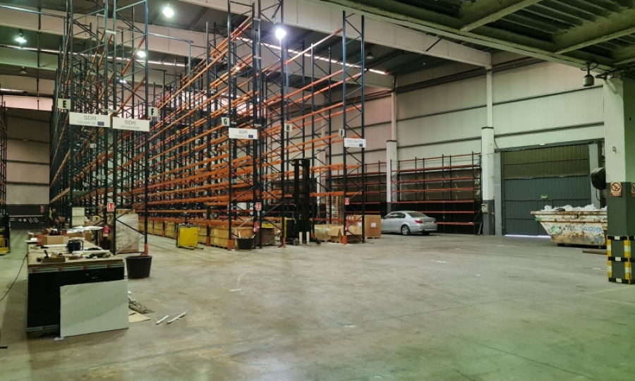 Nave logística aislada en alquiler en Montcada i Reixac